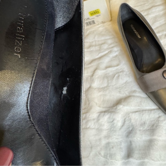 Naturalizer Pewter leather pump. Size 7 - Picture 4 of 8